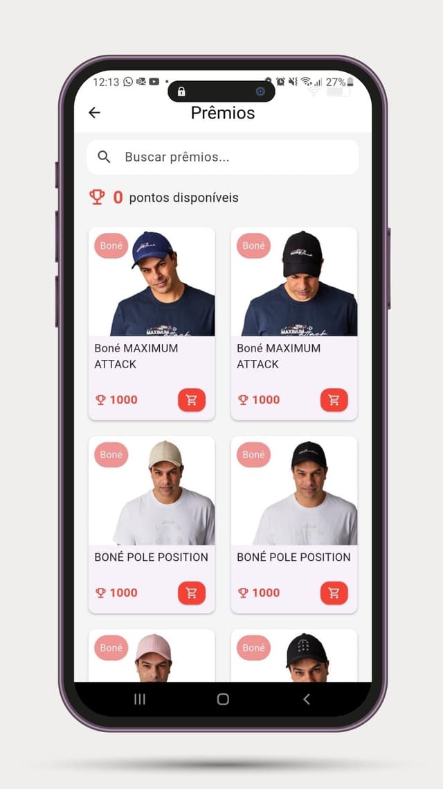 Pessoa recebendo prêmio do programa de fidelidade